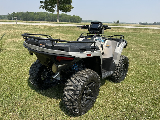 2023 Polaris Industries Sportsman 570 RIDE COMMAND Silver Quartz in ATVs in Grand Bend - Image 4