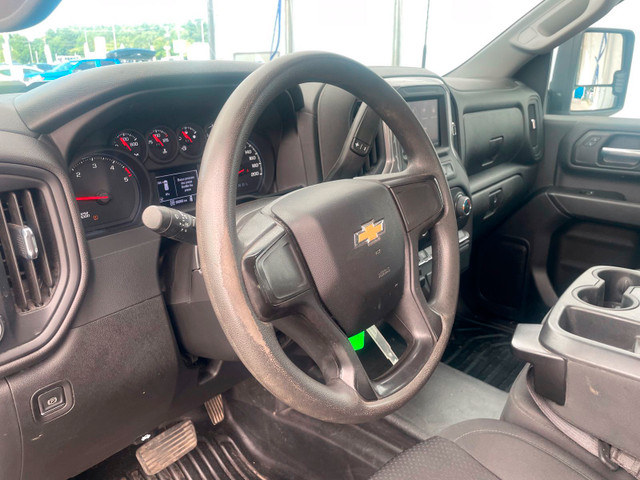 2022 Chevrolet Silverado 2500HD WT CREW 4X4 *DIESEL* PNBV 9900 L in Cars & Trucks in Laurentides - Image 3