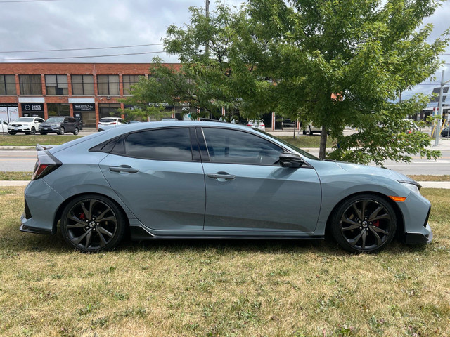 2018 Honda Civic Sport Touring Manual in Cars & Trucks in City of Toronto - Image 4
