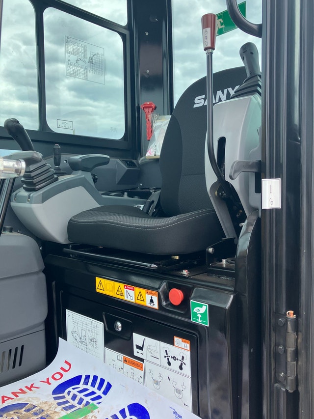 SANY 5 TON EXCAVATOR SY50U Heavy Equipment Moncton Kijiji