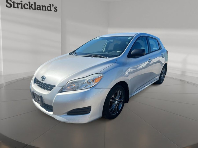 2010 TOYOTA MATRIX in Cars & Trucks in Stratford