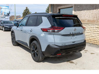 MIDNIGHT EDITION NISSAN ROGUE WITH A CLEAN CARFAX! - Leather Interior - Panoramic Sunroof - Power Li... (image 5)