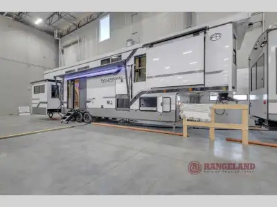 Forest River Wildwood Heritage Glen fifth wheel ROOST43 highlights: Residential Kitchen Appliances T...