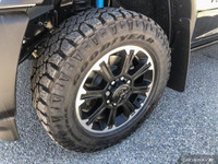 This Ram 2500 has a trusty Intercooled Turbo Diesel I-6 6.7 L/408 engine powering this Automatic tra... (image 9)