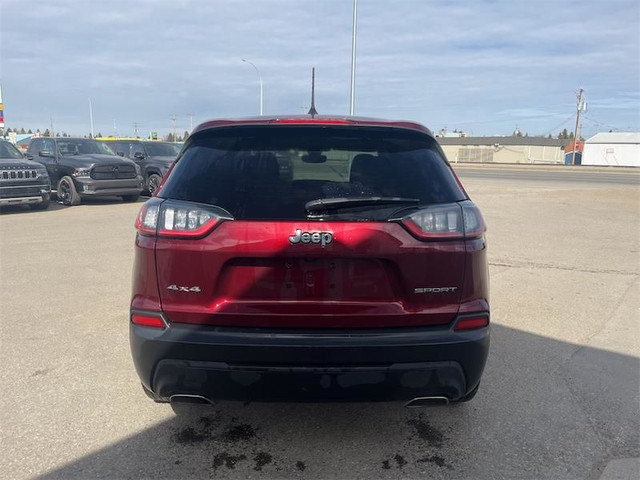 2021 Jeep Cherokee Sport - Heated Seats - Apple CarPlay in Cars & Trucks in Lethbridge - Image 4