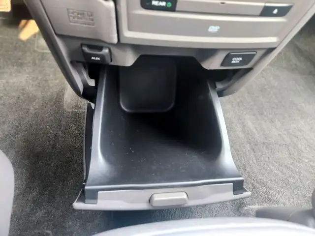 2015 Honda Odyssey 4dr Wgn Touring w/RES & Navi One Owner No Acc in Cars & Trucks in City of Toronto - Image 25