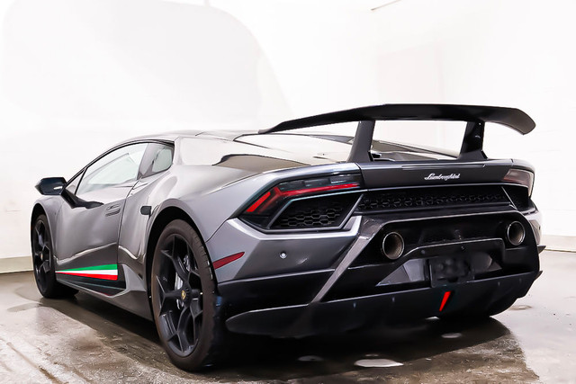 2018 Lamborghini Huracàn PERFORMANTE + AWD + 631 HP AILERON ARRI in Cars & Trucks in Laval / North Shore - Image 4