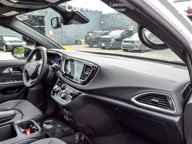 2025 Chrysler Grand Caravan SXT 7 Seater Pwr Sliding Doors in Cars & Trucks in Mississauga / Peel Region - Image 49