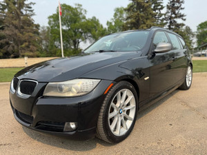 2011 BMW 3 Series XDrive, WAGON, AWD, ORANGE INT!!!