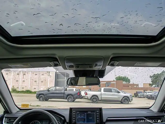 2022 Toyota RAV4 XLE AWD Sunroof Nav Capable Heated Leather in Cars & Trucks in St. Albert - Image 29