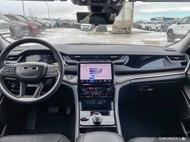 2022 Jeep Grand Cherokee 4xe | Leather | Luxury Tech | dans Autos et camions dans Grande Prairie - Image 15