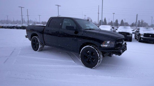 2022 Ram 1500 Classic Express | 4X4 | Backup Camera in Cars & Trucks in Prince George - Image 2
