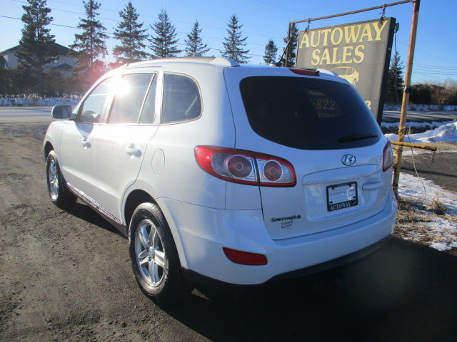 2012 Hyundai Santa Fe in Cars & Trucks in Ottawa - Image 3