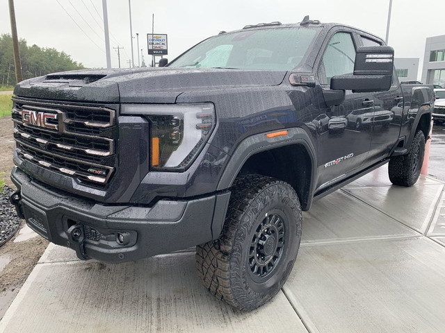 2025 GMC Sierra 2500HD AT4X in Cars & Trucks in Calgary - Image 4