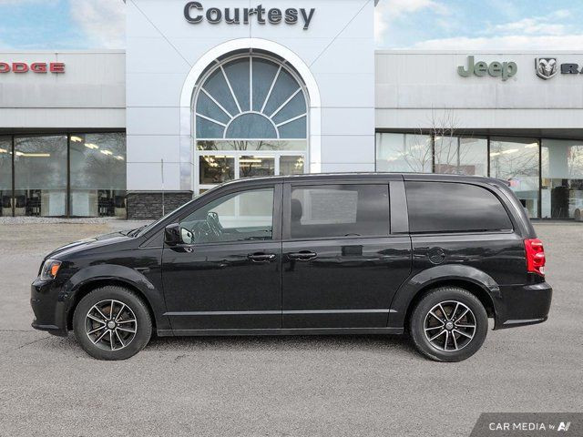 2019 Dodge Grand Caravan GT | No Reported Accidents | Third Row in Cars & Trucks in Calgary - Image 3