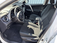 RAV4 LE 4WD / CONDITION ESTHETIQUE ET MECANIQUE EXCEPTIONNELLE / JAMAIS ACCIDENTE / VERIFICATION MEC... (image 6)