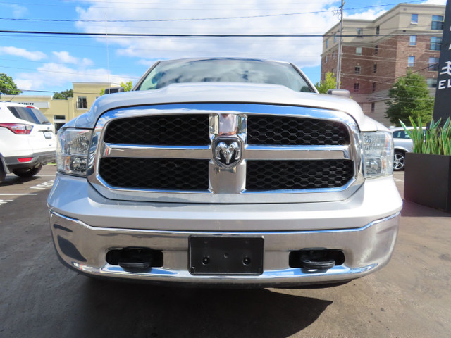 2019 Ram 1500 Classic SLT 4x2 Crew Cab 5'7" Box - SLT CREW CAB S in Cars & Trucks in Oakville / Halton Region - Image 3