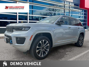 2022 Jeep Grand Cherokee Overland | Nav | Heated/Cooled Seats | Passenger Screen | Sunroof | Apple Carplay | Android Auto |