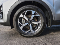 Experience the perfect blend of style, comfort, and practicality with the 2020 Kia Sportage LX FWD i... (image 5)
