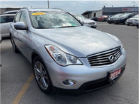 CARFAX CLEAN!! NO ACCIDENTS!! 1 OWNER!! LOW KMS!! DEALER SERVICED!! LEATHER INTERIOR, HEATED SEATS,... (image 1)