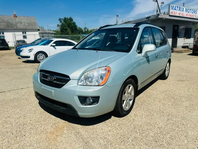 2008 KIA Rondo LX in Cars & Trucks in Edmonton - Image 13