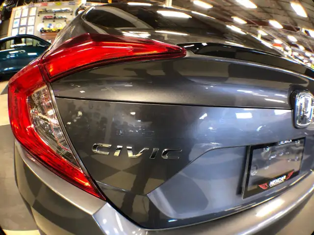 2020 Honda Civic SPORT AUTO SUNROOF B/SPOT L/ASSIST CARPLAY CAME in Cars & Trucks in City of Toronto - Image 13