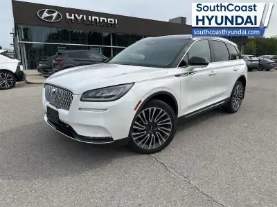 Sunroof, Premium Audio, Aluminum Wheels, Heated Seats, Navigation! Featuring attractive exterior sty...