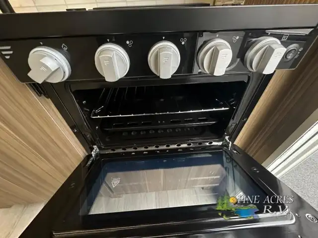 2025 Forest River RV Wildwood 34VERANDA in Travel Trailers & Campers in Truro - Image 8