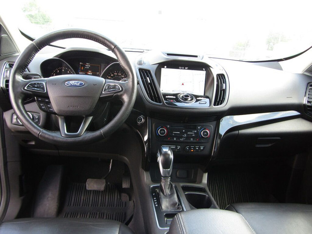 2018 Ford Escape TITANIUM 4WD 2.0L TURBO NAV/CAM/PANOROOF in Cars & Trucks in Calgary - Image 2