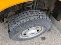 Perfect Auto CLEAN CARFAX - F350 - SNOW PLOW - SALTER - 6.2 L GAS - 4X4 - PRICE IS INCLUDED SAFETY -... (image 6)