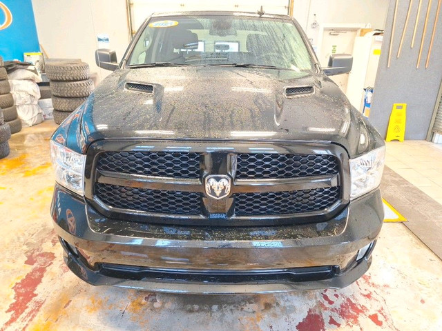 2022 RAM 1500 Classic Tradesman NEW TIRES! EXPRESS! CREW CAB!... in Cars & Trucks in Bedford - Image 2