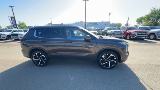 2023 Mitsubishi Outlander PHEV | Heated Seats | Apple CarPlay in Cars & Trucks in Edmonton - Image 4