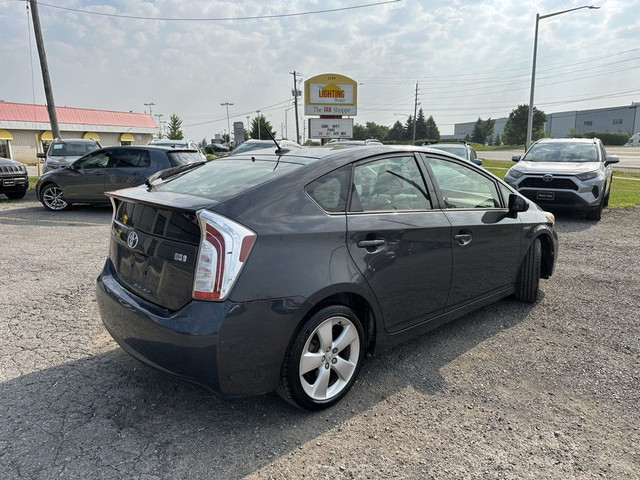 2014 Toyota Prius Hatchback | LEATHER | CAMERA | HEATED SEATS | in Cars & Trucks in London - Image 3