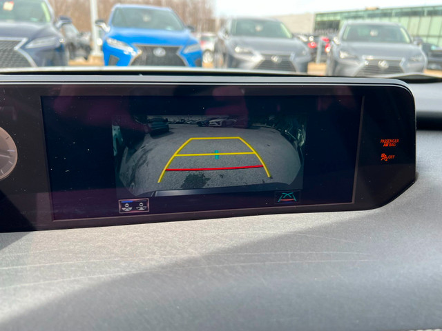 2020 Lexus UX 250h HYBRIDE / NAVIGATION / CAMERA / TOIT OUVRANT  in Cars & Trucks in Laval / North Shore - Image 2