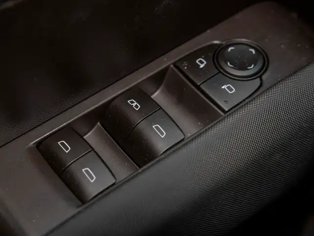 2023 Chevrolet Colorado Z71 CREW 4X4 *TOIT* SIEGES CHAUF *GR. RE in Cars & Trucks in Laurentides - Image 30