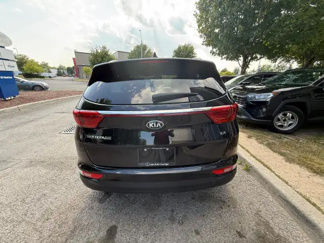 2018 Kia Sportage EX AWD, LEATHER, SUNROOF, HEATED POWER SEATS ! in Cars & Trucks in Ottawa - Image 7
