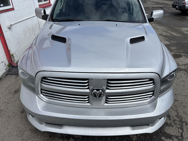 2013 Ram 1500 SPORT | CREW CAB | 5.7L HEMI | 4X4 | SUNROOF in Cars & Trucks in Calgary - Image 2