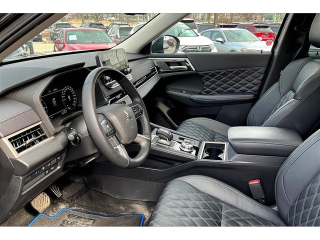 2023 Mitsubishi Outlander PHEV SEL in Cars & Trucks in Barrie - Image 2