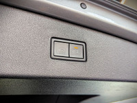Comes equipped with: Power Trunk, Power Mirrors, Sunroof , Load Bearing Exterior Rack, Remote Igniti... (image 7)
