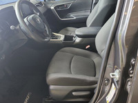Come see this certified 2022 Toyota RAV4 LE | Adaptive Cruise | CarPlay + Android | Heated Seats | R... (image 2)
