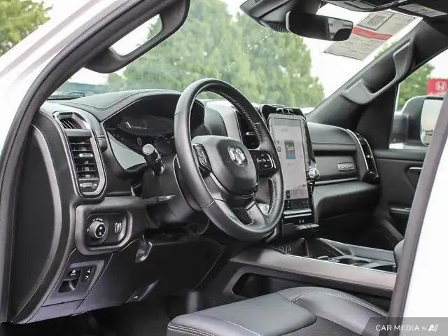 2024 Ram 1500 Sport | LOW KMS | NO ACCIDENTS in Cars & Trucks in Hamilton - Image 16