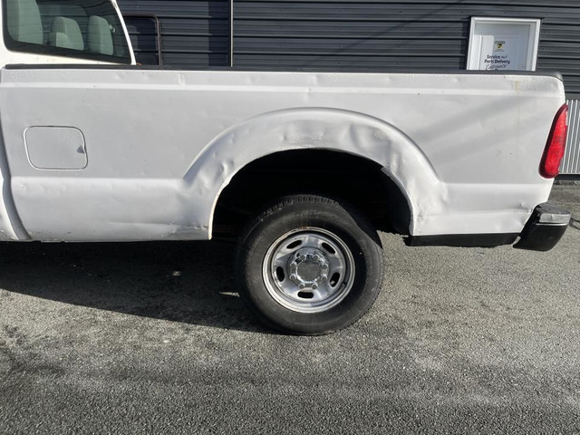 2015 Ford Super Duty F-250 4WD Crew Cab!! 8 Foot box Work unit in Cars & Trucks in Bedford - Image 3