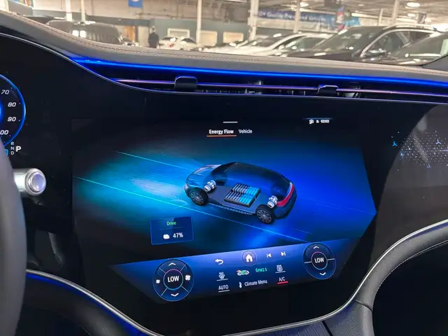 2023 Mercedes-Benz EQS EQS580|4MATIC|SUV|NOLUXTAX|NAV|AMBIENT|BU in Cars & Trucks in City of Toronto - Image 38