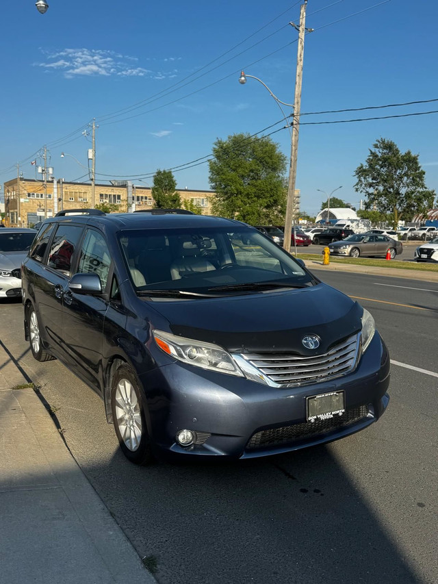 2015 Toyota Sienna Limited w/ LEATHER | MOON ROOF | TOP OF LINE  in Cars & Trucks in City of Toronto - Image 4