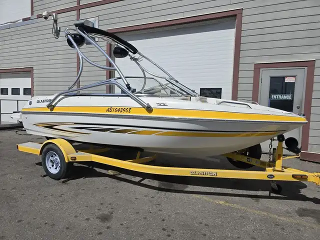 2008 Glastron GT185 FINANCING AVAILABLE in Powerboats & Motorboats in Saskatoon - Image 4
