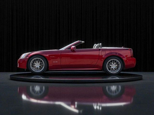 2005 Cadillac XLR Hard Top Convertible / LOW KM / CUSTOM WHEELS in Cars & Trucks in Calgary - Image 4