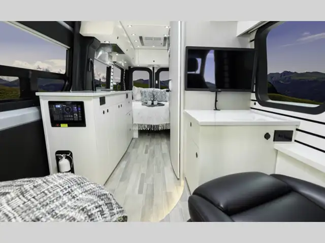 2025 Pleasure-Way Plateau FL in RVs & Motorhomes in Kelowna - Image 37