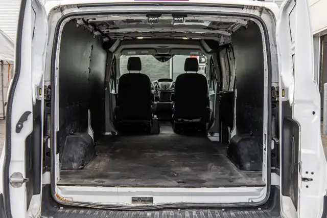 Ford Transit Cargo Van T-250 148" Low Rf - GARANTIE 1 AN 2017 in Cars & Trucks in Laval / North Shore - Image 12