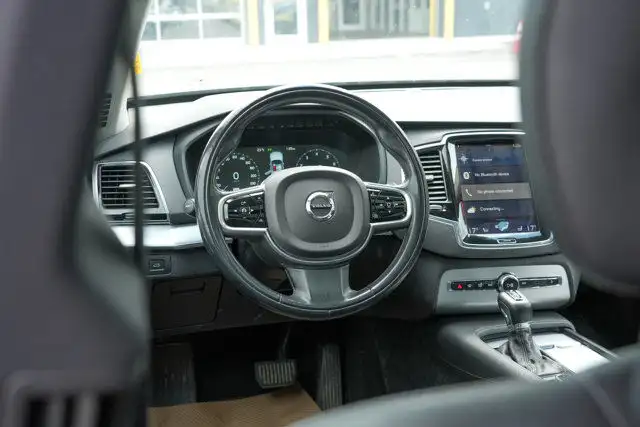 2017 Volvo XC90 T6 Momentum | No Accidents | Thule Ski Carrier in Cars & Trucks in Calgary - Image 19