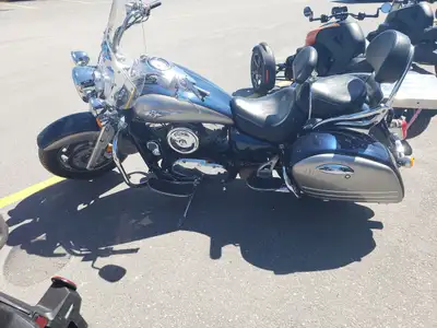 fresh trade in serviced and ready to go , 1600 cc v-twin , fuel injected , shaft drive , drivers bac...